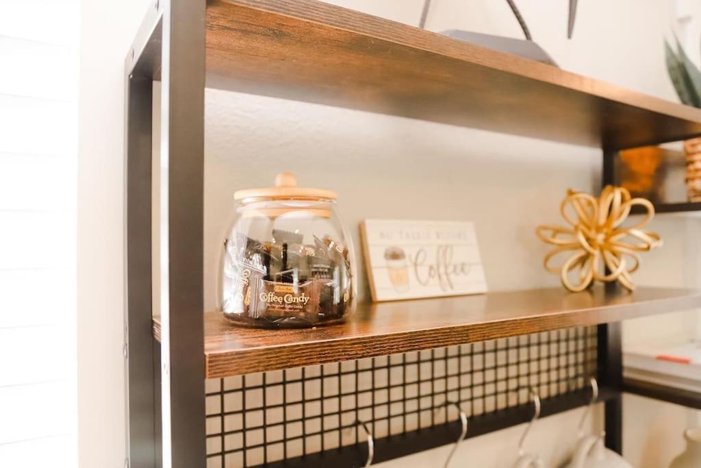 فيلا The Little Getaway-Sleeps 4, Firepit, Pet Friendly Pottsboro المظهر الخارجي الصورة